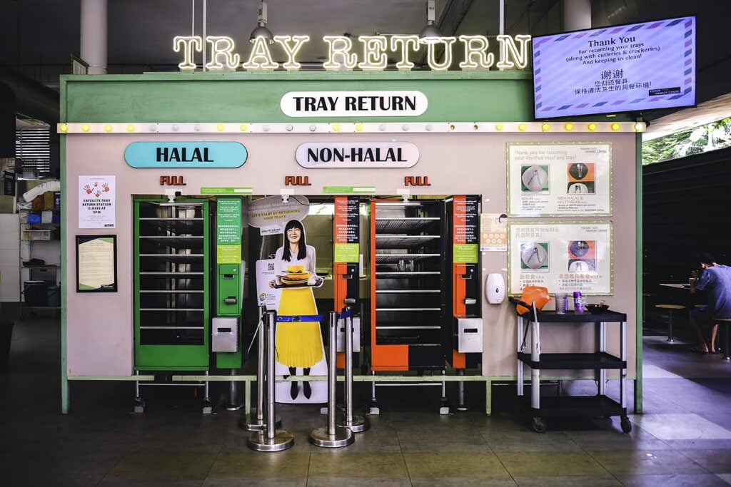 Why Is Singapore So Strict? 24 Rules To Know Before Visiting 2 Tray Return Sorting Station Yishun Park Hawker Centre