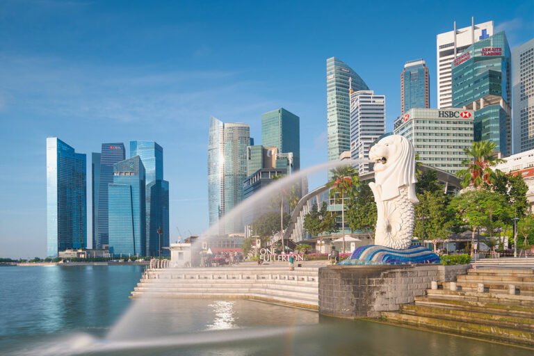 Early Morning Time At Merlion Park Singapore Marina Bay Waterfront 768x512