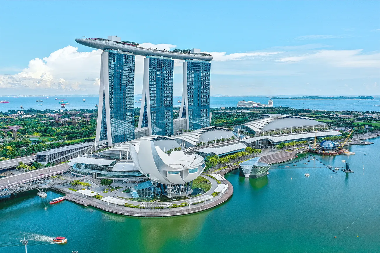 Watch The Singapore F1 In Comfort: Top Hotel Track Views 193 Marina Bay Sands Singapore Ariel View Sunny Day