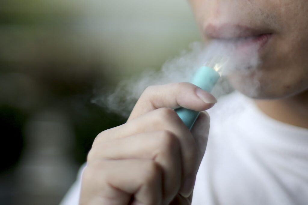 Can You Bring Vapes On A Plane Airport Vaping Rules: Is It Illegal To Vape  Is Vaping Allowed In Airports In Louisiana